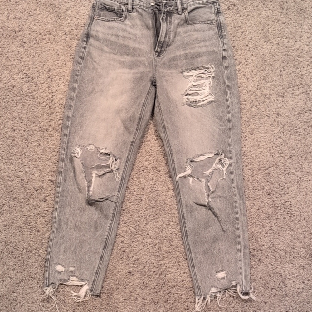 American Eagle Outfitters Light Gray Distressed Jeans
